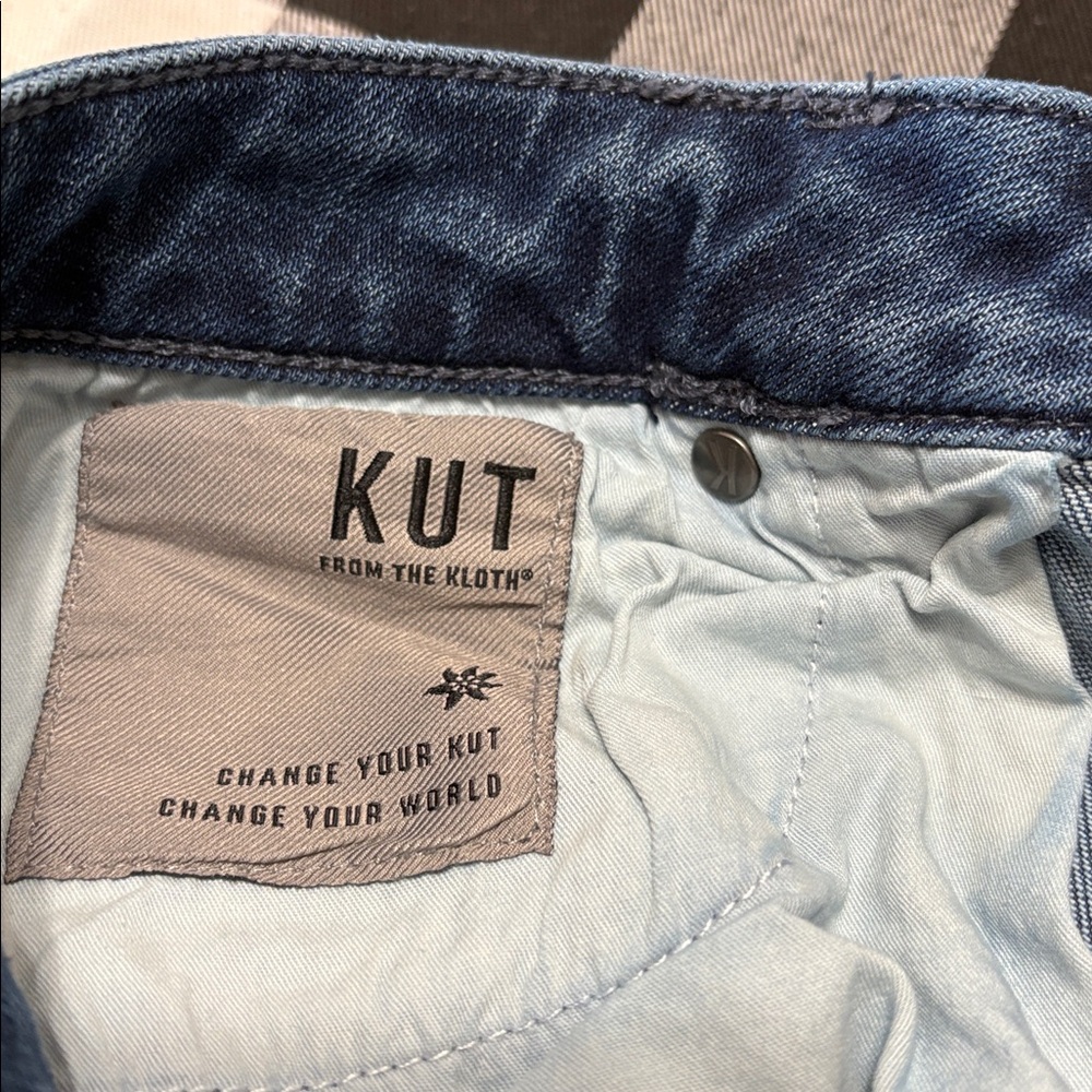 Kut from the Kloth Light Blue Wide-Leg Jeans - Picture 9 of 14